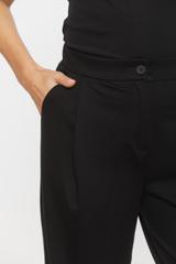 Czarne dzianinowe spodnie w kant z gumką w pasie