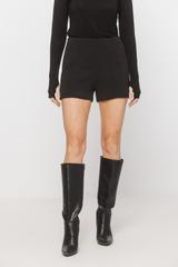 Czarne spodenki z prążkowanej dzianiny sweterkowej