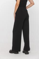 Czarne szerokie spodnie dresowe z przeszytym kantem