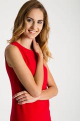Czerwona klasyczna sukienka przed kolano