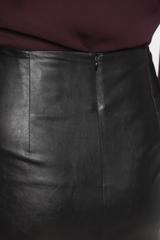 Długa spódnica z czarnej skóry ekologicznej