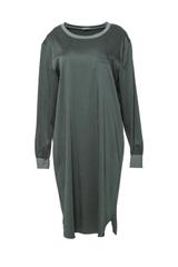 Długa zielona tunika o prostym fasonie