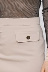 Dopasowana beżowa spódnica z ozdobnymi patkami