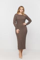 Dopasowana brązowa sukienka midi z dzianiny
