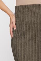 Dopasowana elastyczna spódnica z wzorzystej dzianiny