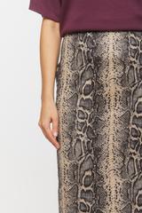 Dopasowana spódnica za kolano z motywem skóry węża
