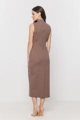 Dopasowana sukienka z dzianiny w kolorze greige