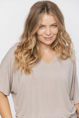 Dzianinowa beżowa bluzka ze ściągaczem w talii