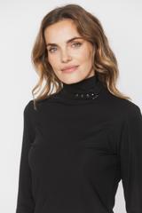 Dzianinowa czarna bluzka z ozdobnym półgolfem