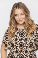 Dzianinowa kimonowa bluzka ze ściągaczem w talii