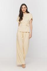 Dzianinowa żółta bluzka w eleganckim wydaniu