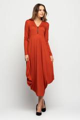 Dzianinowa sukienka z suwakiem i długim rękawem