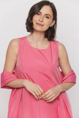 Efektowna różowa sukienka z tafty