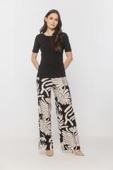 Elastyczna czarna bluzka z krótkim rękawem