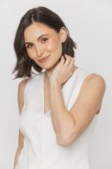 Elegancka kamizelka ecru w garniturowym stylu