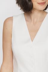 Elegancka kamizelka ecru w garniturowym stylu