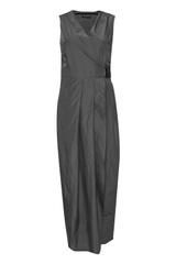 Elegancka sukienka midi z lekkiej tafty z dekoracyjną klamrą