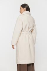 Elegancki futerkowy płaszcz ecru z wiązaniem w talii