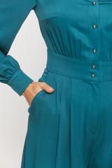 Elegancki kombinezon z długim rękawem i kołnierzykiem