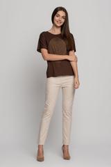 Dzianinowa luźna bluzka z nadrukiem liścia na przodzie