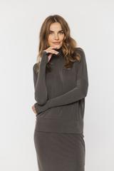 Grafitowy golf z nietoperzowym rękawem