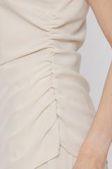 Jasnobeżowa tkaninowa bluzka z bocznym drapowaniem