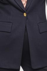 Jednolity granatowy żakiet z patkami i delikatną fakturą