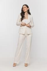 Klasyczny śmietankowy żakiet z zapięciem na jeden guzik