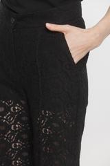 Koronkowe czarne dzwony w kant