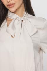 Kremowa wiskozowa bluzka ze stylowym wiązaniem