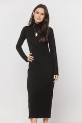 Krótki złoty naszyjnik z zawieszką z muszli naturalnej