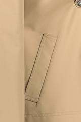 Krótka kurtka o kroju płaszcza