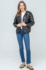 Przejściowa kurtka z pikowanej czarnej tkaniny