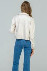 Krótka kurteczka z naszywanymi dużymi kieszeniami