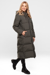 Płaszcz puchowy z kapturem w kolorze khaki