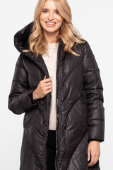 Zimowa czarna kurtka za kolano z naturalnym wypełnieniem