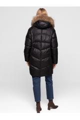 Wygodna zimowa kurtka w kolorze czarnym