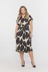 Lekka sukienka z paskiem z satyny wiskozowej