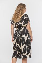 Lekka sukienka z paskiem z satyny wiskozowej