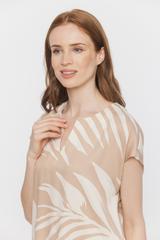 Lekka wiskozowa bluzka o pudełkowym kroju