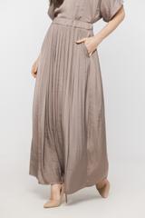 Letnia spódnica maxi w kolorze kremowego brązu