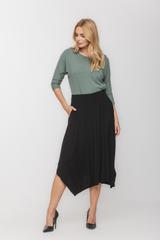 Luźna szałwiowa bluzka z dzianiny o nietoperzowym kroju