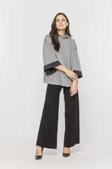 Luźne czarne spodnie z gumką w talii i kieszeniami