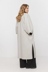 Miękka długa narzutka w odcieniu szarości o luźnym fasonie