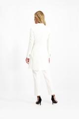 Płaszcz ecru o kroju dyplomatki