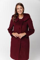 Bordowy płaszcz z alpaką i dużym kapturem