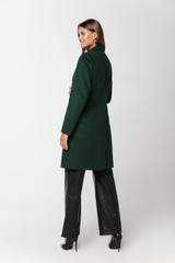 Zielony wełniany płaszcz w klasycznej formie