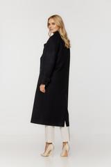 Długi granatowy płaszcz o szerokim prostym kroju