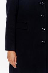 Wełniany granatowy płaszcz z patkami i zapięciem na guziki