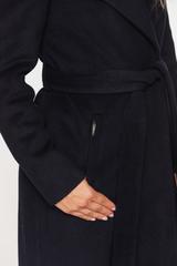 Wełniany krótki płaszcz granatowy z paskiem w talii